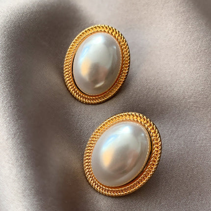 Radiance Oval Pearl Studs