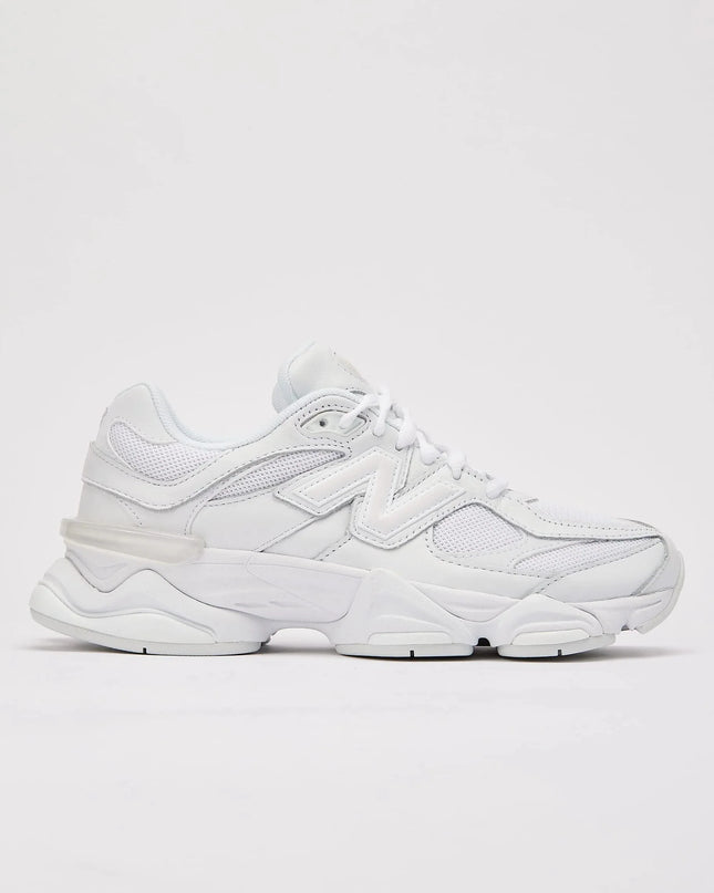 9060 | Triple White