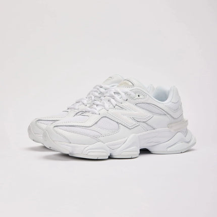 9060 | Triple White