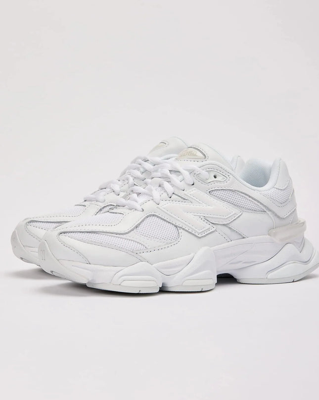 9060 | Triple White