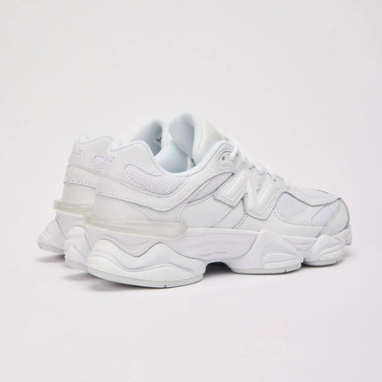 9060 | Triple White