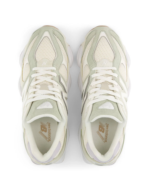 9060 | Pearl Grey
